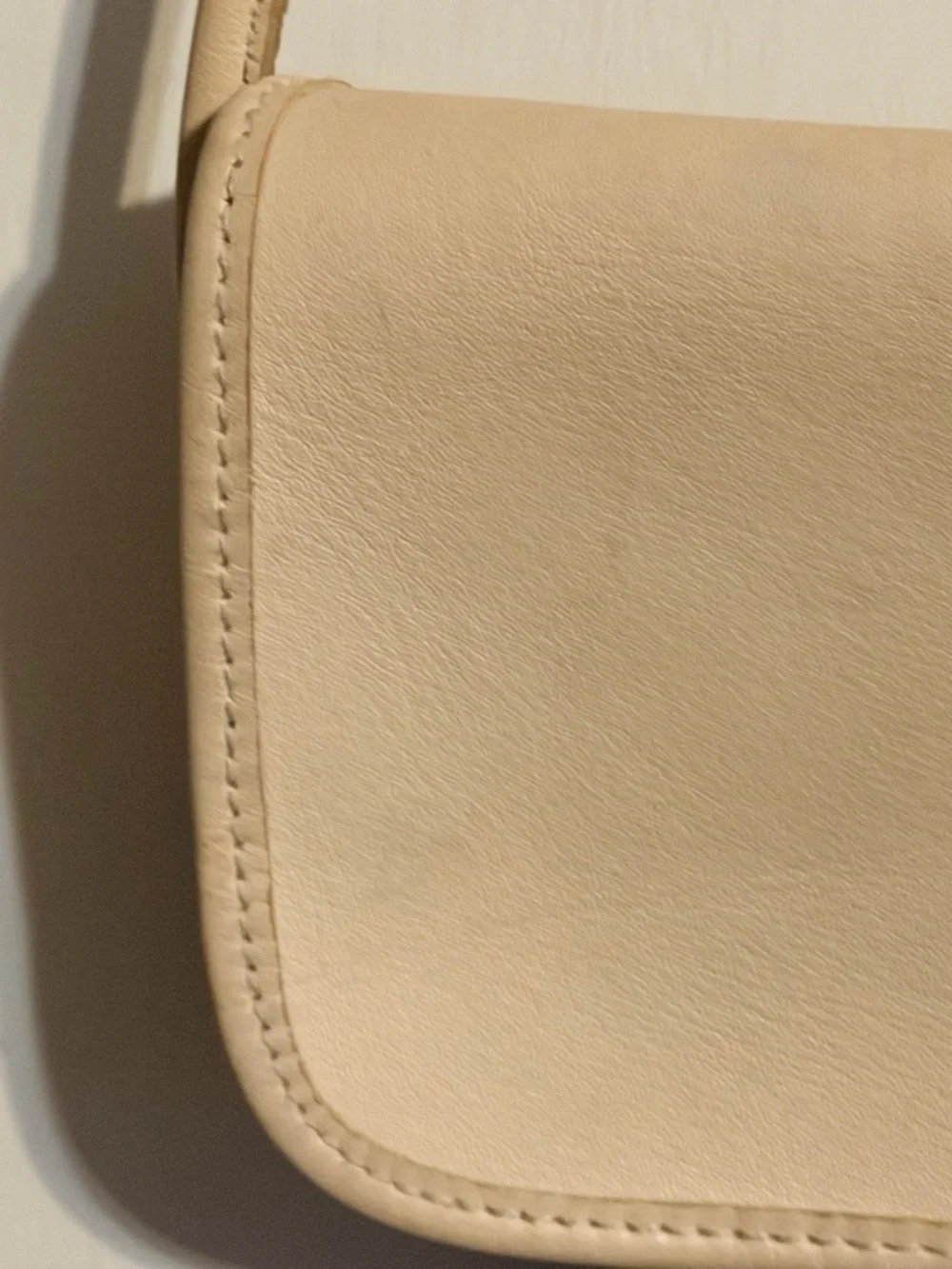 Vintage Cream Leather Crossbody Bag Minimal Flap‎ Neutral Classic Purse